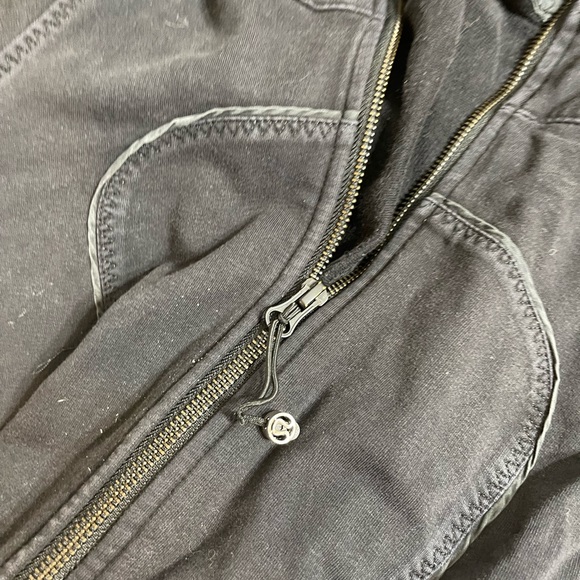 LULULEMON Soul Powered Yoga Scuba Hoodie Size 4 - Picture 5 of 8